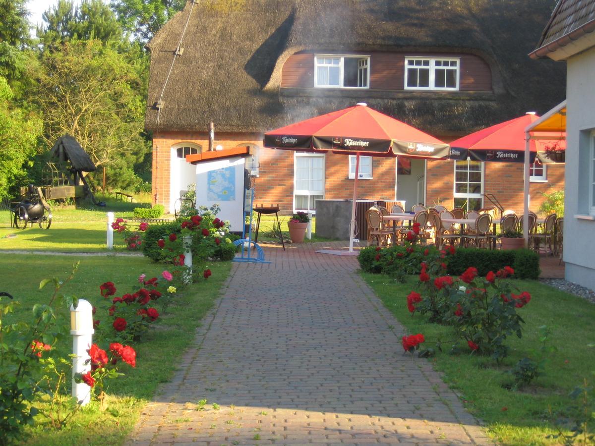 Hotel Alt Wittower Krug Wiek auf Ruegen Exterior photo